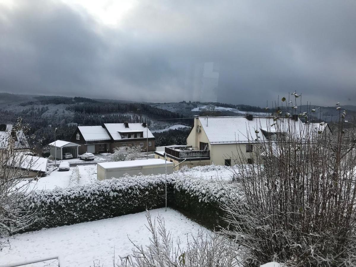 Wohnung Mit Panoramablick Gerolstein Exterior foto