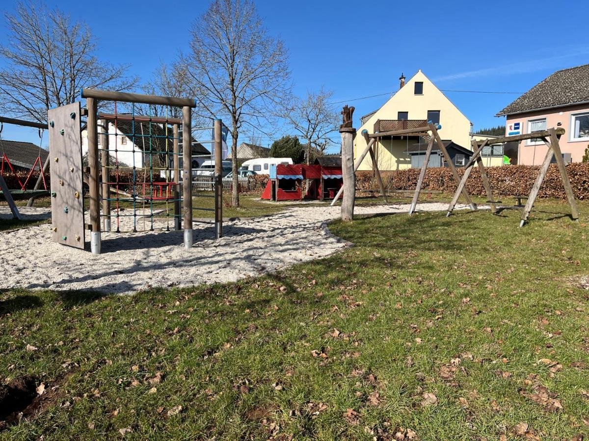 Wohnung Mit Panoramablick Gerolstein Exterior foto